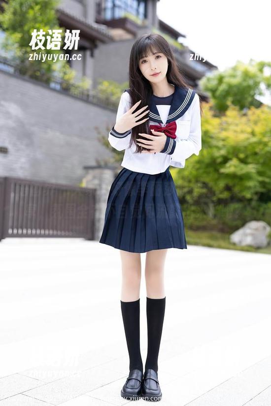 语画界 - 大家，好像李丽莎的御姐图集分享，氛围全在不自觉间流露出来了吧？