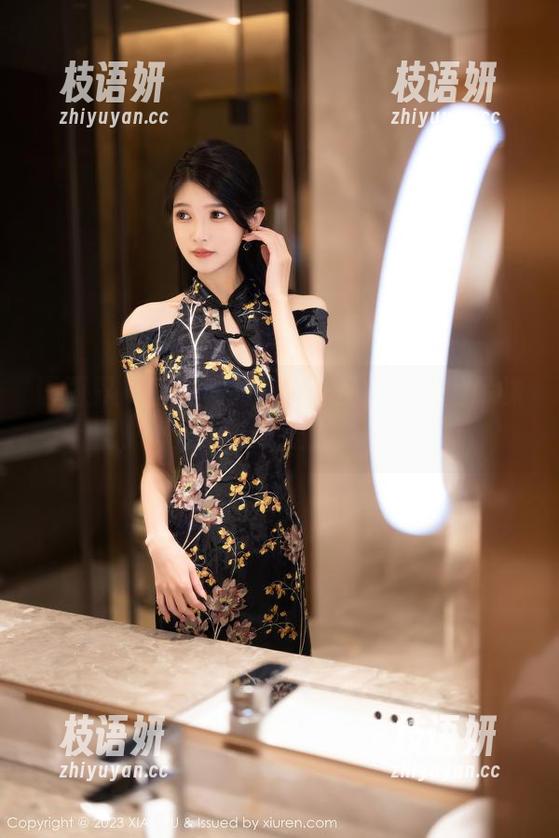 语画界 - 程程程的最新作品集：黑丝吊袜照，真是穿了就让人多看一眼！