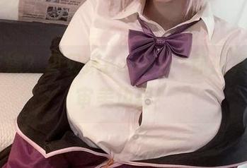 COS花嫁？贝贝琪Becky，你还真敢挑战审美边界！