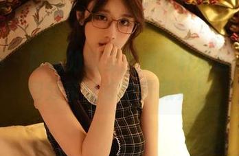 微密圈 – 隐秘的教室生活：轩子巨二兔图包分享让你大开眼界！