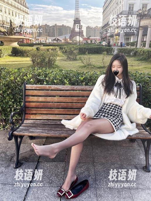 微密圈 - 软妹小九九网袜，合集下载后你就能穿上她的影子？