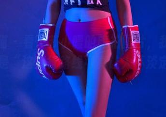 轰趴猫 – 看了苏小暖的旅拍图片，我满脑子都是“这旅行路线可真让人不淡定啊”。