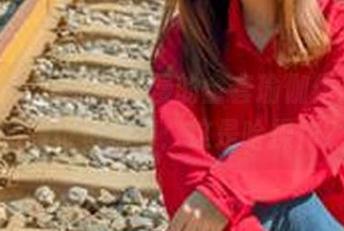 轰趴猫 – 看完陈雅漫的全套瑜伽作品，我的腰椎也想问：这是啥操作？