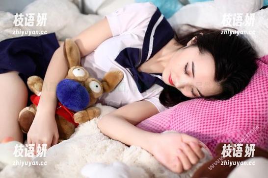 轰趴猫 - 陈雅漫黑白套图，挖掘潜力资源的另类方式！