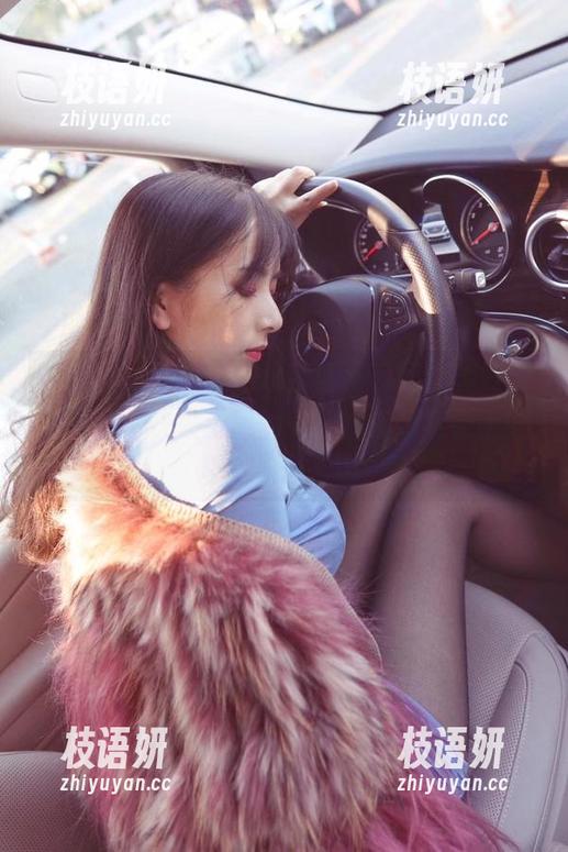 微密圈 - 照片里的水手服，辣妈女神好像在召唤‘快来上我的船！’你确定要上吗？