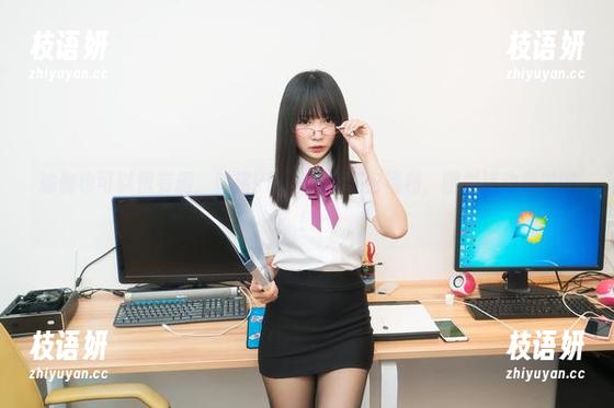 瑜伽也可以很有趣，铭铭kizami的图包福利，腿脚活动是关键！