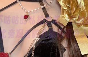 阿九从不咕咕的私拍合集，自拍时眼神的流转，比旁观者的八卦还要令人入迷。