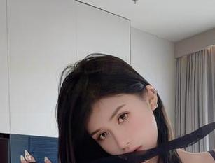 微密圈 – 最新作品集：阿色和亲爱的姐姐共同开了一家“条件刺激”商店？