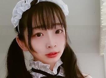 写真更新来啦！陌陌咕咕咕把村里最傻的奶牛搬上镜头，疯了！