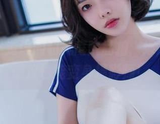 雯妹不讲道理的和风庭院私拍：绿意盎然，懒汉也能变身摄影师！