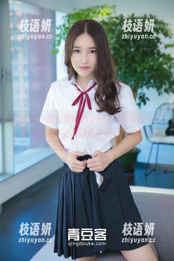 青豆客 - 施忆佳Kitty酱的越南芽庄旅拍，我只想说，全套原图真是让人血脉偾张。