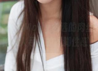 青豆客 – 朱赢Molly必选的肉丝，那是一种耐人寻味的模糊性感。