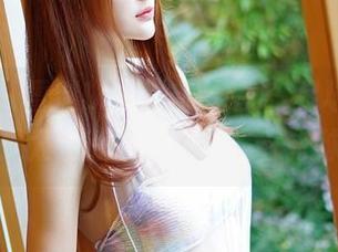 青豆客 – 雪瑞Lisa作品分享：足球宝贝，真是太会撩了，根本没在打球！