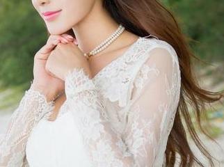 青豆客 – 热辣更新！黄歆苑chobits的泳装图包，让你一秒变身海滩焦点！