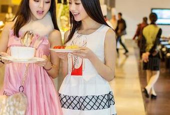 青豆客 – 听说黄歆苑chobits的JK全套好评如潮，想看？那就下载吧。