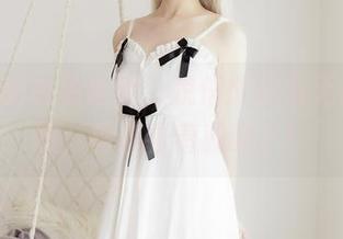 香川澪的白色合集，貌似能引发无尽的联想，看着看着就飘了！