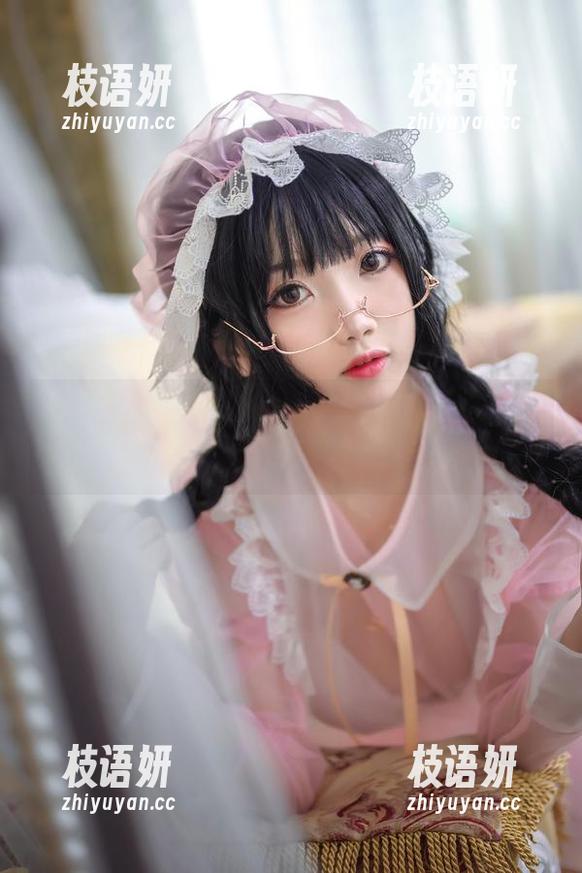 鬼畜瑶在不在w的泳装cos，水面上滑溜的小劲道，真有一套！