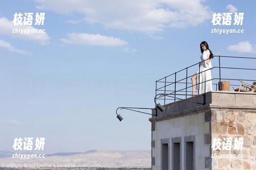 魅妍社 - 张雨萌的眼镜写真，一场关于看与被看的深度分享