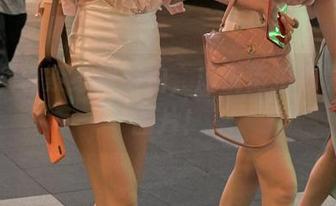 这些灰色紧身裙街拍，魔镜街拍可真会玩图片！